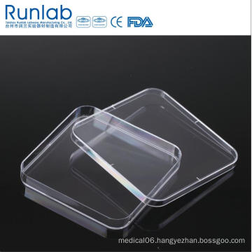 CE Approved 130*130mm Disposable Plastic Square Culture Petri Dish